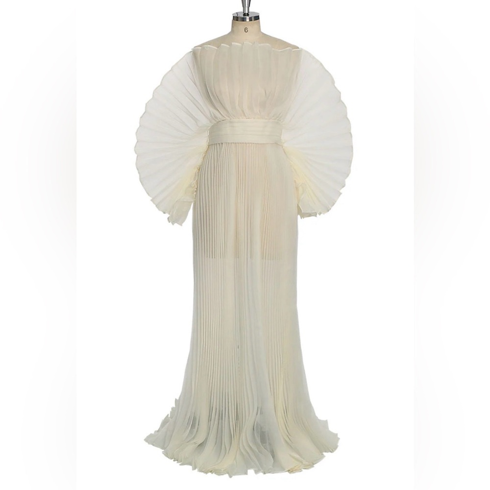 Elegant white/Ivory photo shoot dress